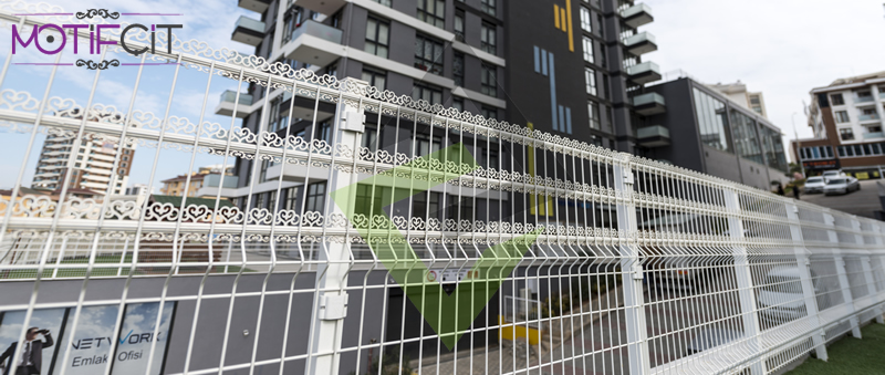 Motif Panel Fence / Complete 